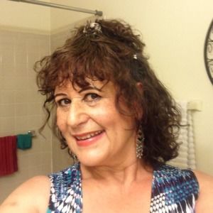 Meet your Posher, Gloria